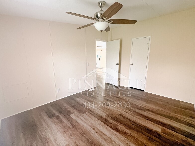Building Photo - 900 Rockbridge Ave