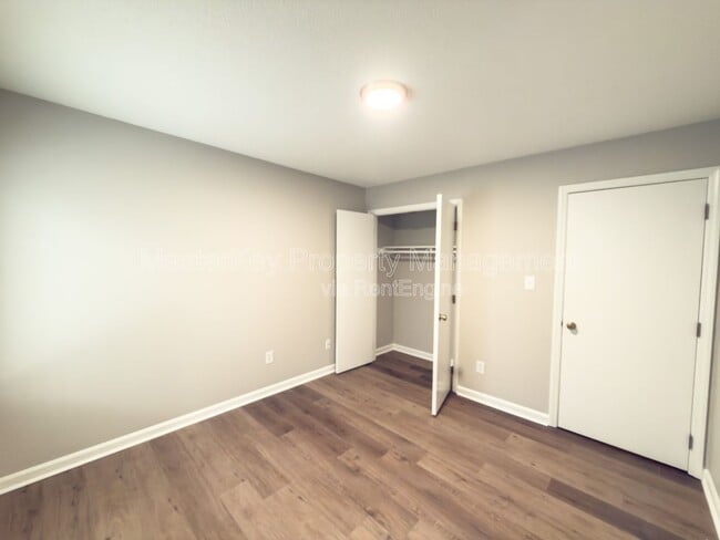 Building Photo - 5865 Branchwood Rd