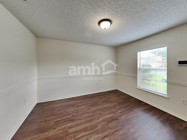 Building Photo - 5514 Ortega Park Blvd