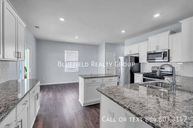 Building Photo - 1313 Chamomile Ct