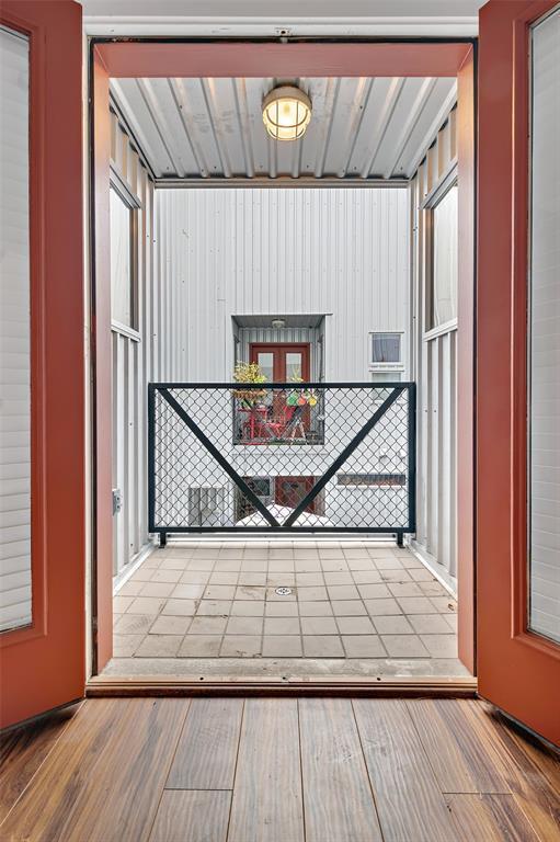 Building Photo - 2605 Calumet St