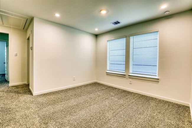 Building Photo - 2829 Lisburn Ter Ln