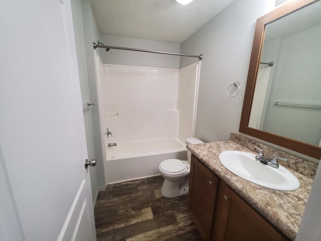 Building Photo - 24 Parakeet Hill Dr