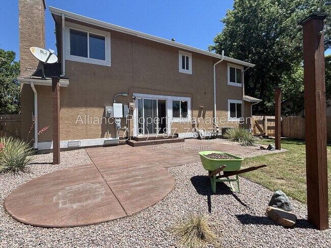 Building Photo - 3823 Windsong Ct