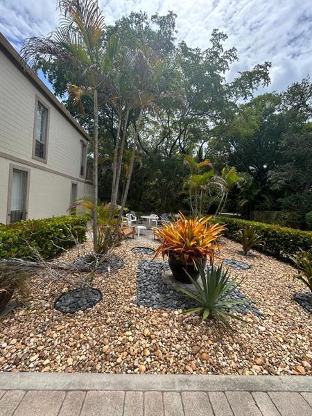 Building Photo - 1313 SW 8th Ct