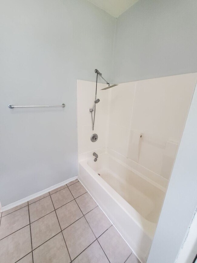 Building Photo - 2215-2217 W Mineral St. (Duplex)(ACE PROPE...