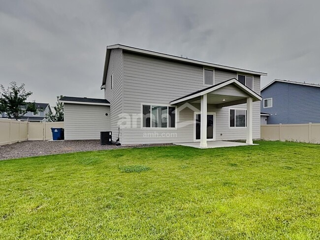 Building Photo - 9472 W Chino St