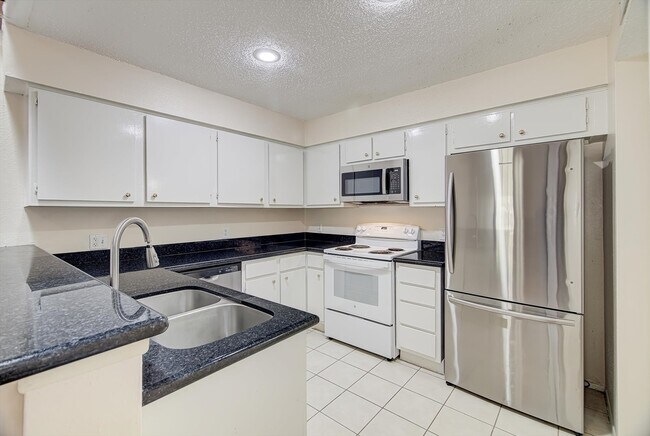 Building Photo - 2611 Grants Lake Blvd