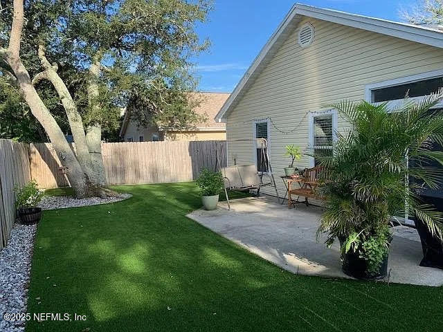 Building Photo - 1420 Eastwind Dr