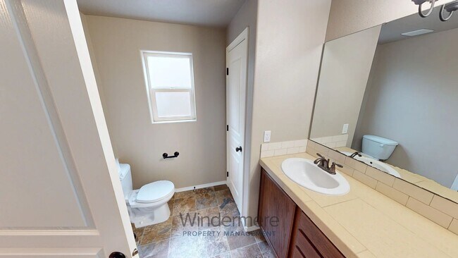 Building Photo - 247 Chapra St