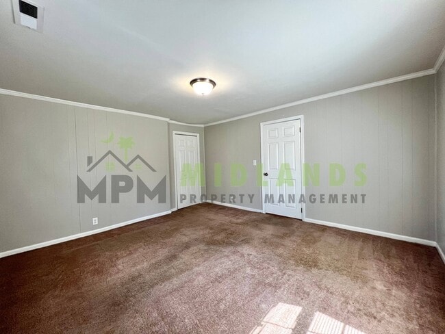 Building Photo - 610 W Hampton Ave