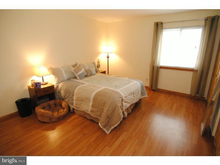 Building Photo - 606 Meadow Woods Ln