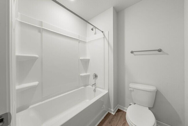Building Photo - 5832 Viking Wy