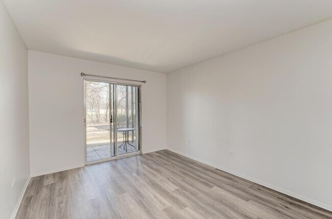 Building Photo - 6103 Knoll Valley Dr