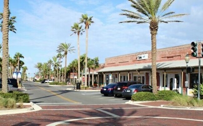 Beaches Town Center - 200 Margaret St