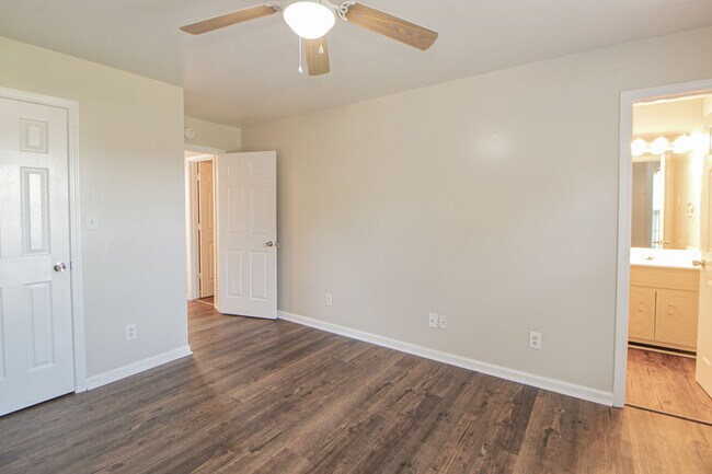 Building Photo - 529 Indian Ave