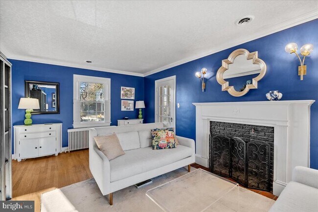 Building Photo - 2412 N Columbus St