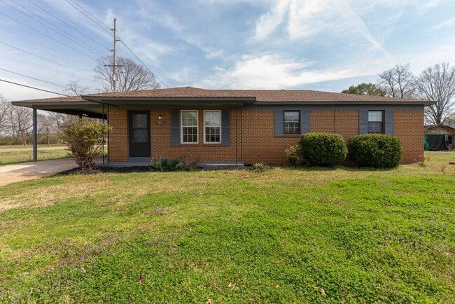 Building Photo - Hot Listing in Athens – 4 Beds, Granite Counters & More!