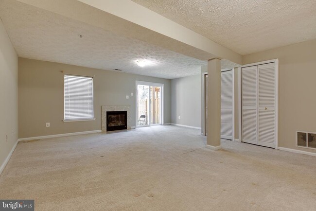 Building Photo - 3274 Halcyon Ct