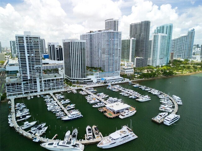 Building Photo - 1717 N Bayshore Dr