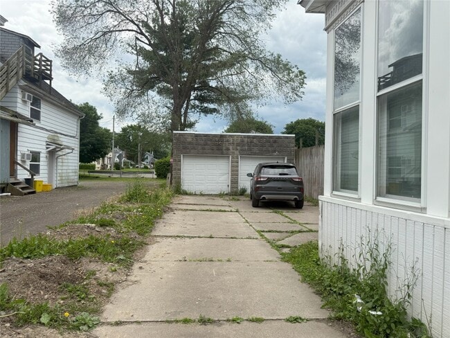 Building Photo - 104 Nanticoke Ave