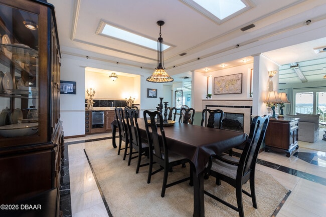 Building Photo - 3602 S Peninsula Dr