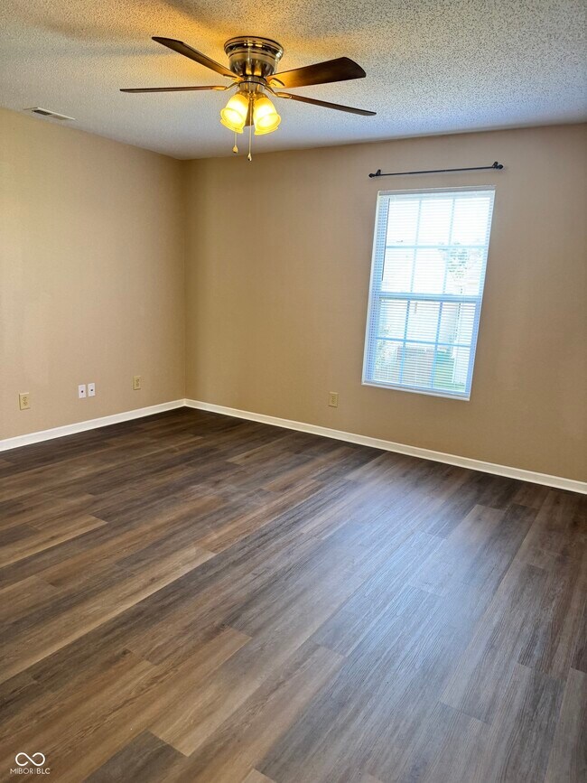 Building Photo - 10797 Miller Dr