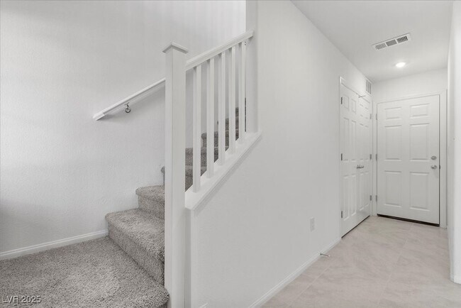 Building Photo - 5643 Beguiling Falls St