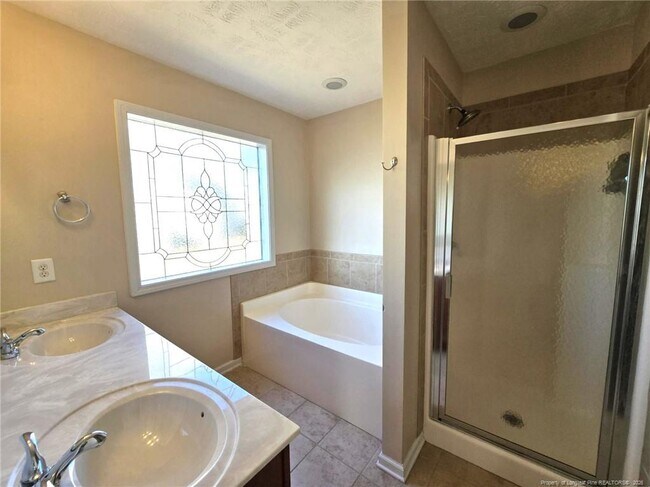 Building Photo - 5241 Goshawk Dr