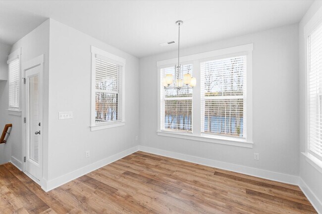 Building Photo - Brand New Lake Front Davidson Townhome