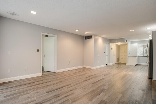 Building Photo - 4801 Esedra Ct