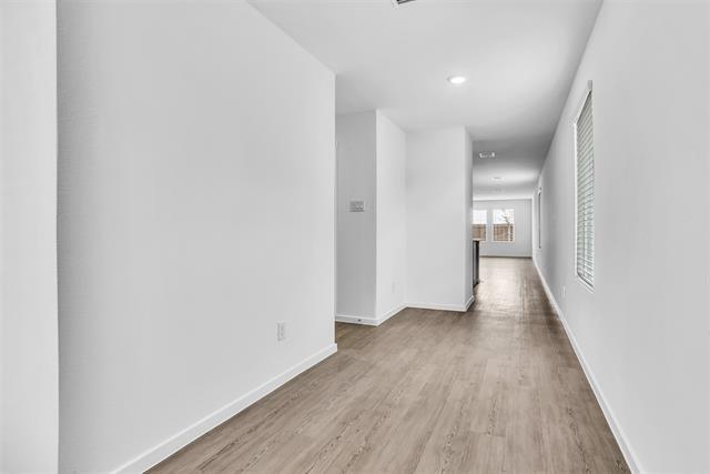 Building Photo - 2022 Shady Oaks Dr