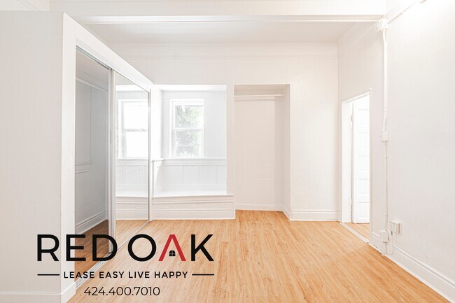 Building Photo - 617 S Soto St