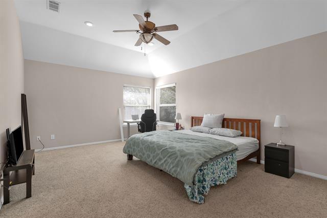 Building Photo - 901 Brentwood Dr