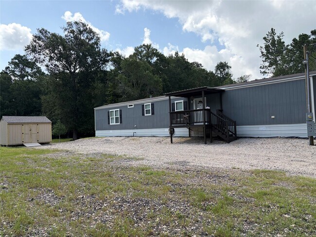 Building Photo - 25 County Rd 3893 W