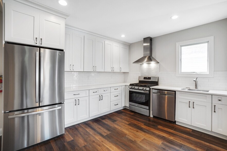 Building Photo - 77 Mill St