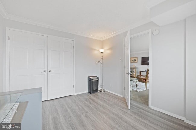 Building Photo - 203 Yoakum Pkwy