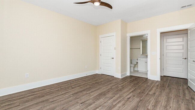 Building Photo - 7129 Spoleto Dr