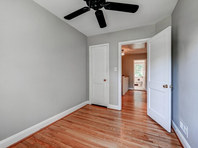 Building Photo - 111 Stanmore Rd