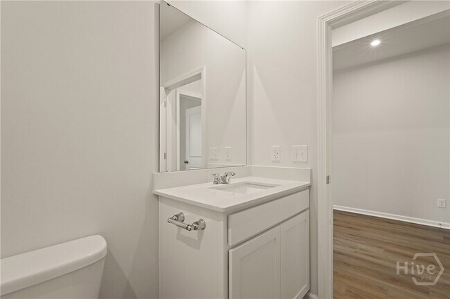 Building Photo - 251 Shade Tree Dr