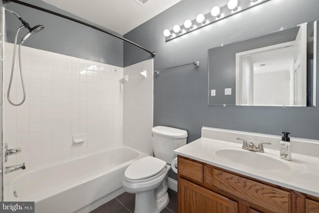 Building Photo - 8220 Ramseur Pl