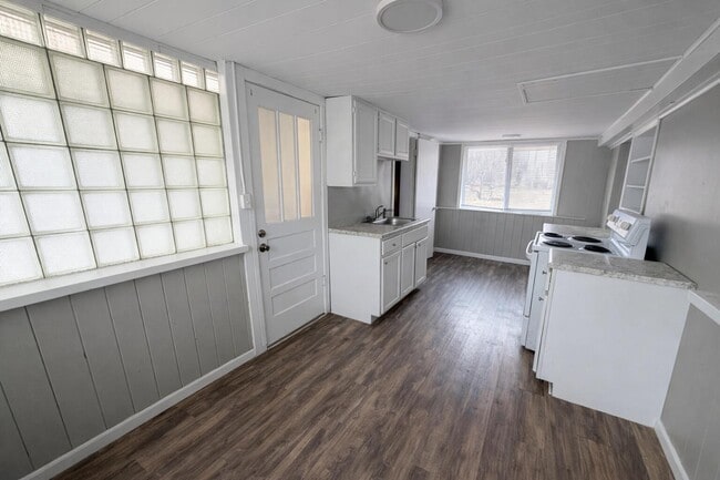 Building Photo - 2910 Mexico Gravel Rd