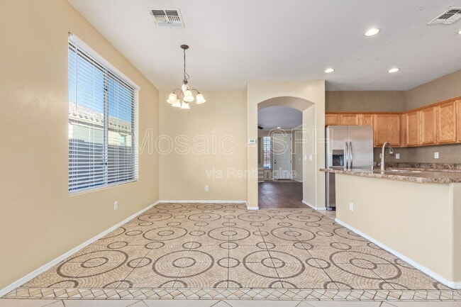 Building Photo - 3018 S 102nd Ln