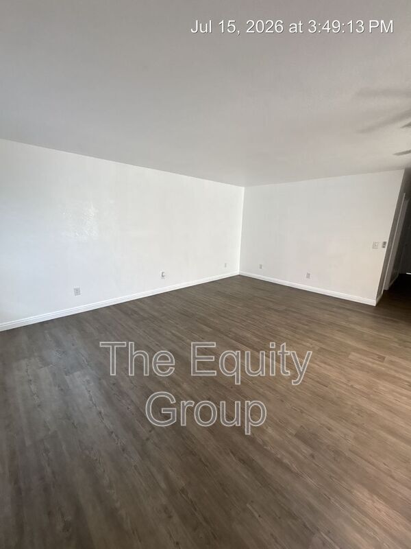 Building Photo - 388 Crestwood Ave