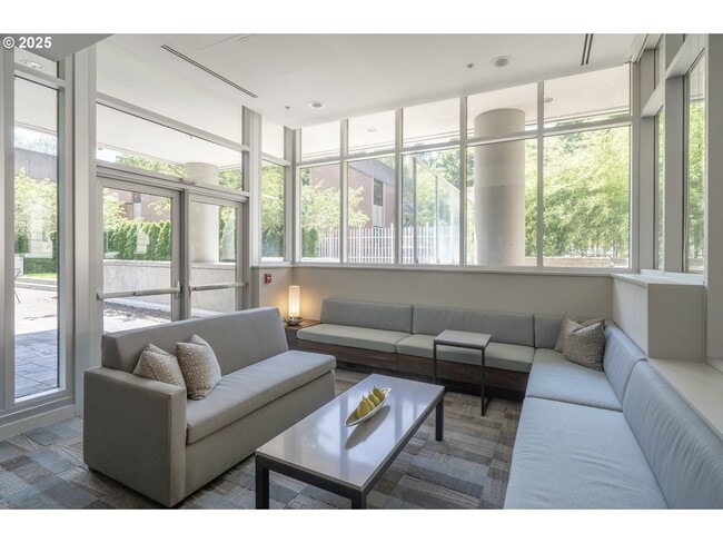 Building Photo - Modern 2-Bed/2-Bath Condo with Balcony & Prime Downtown Location