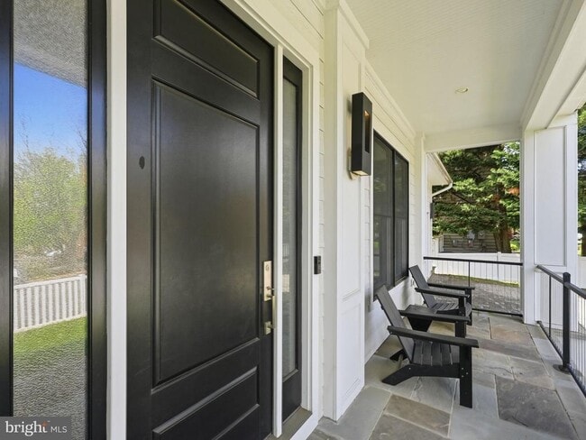 Building Photo - 2504 12th St N