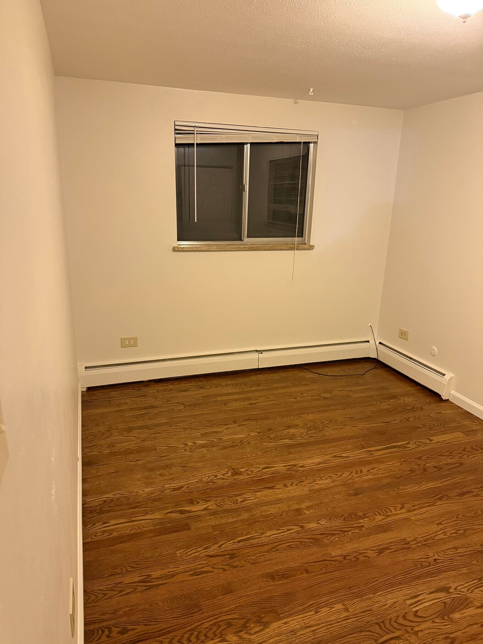 Building Photo - 1410 S Ash St