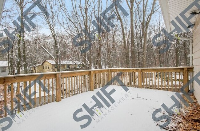 Building Photo - 5671 Christie Ave - Gorgeous 4 Bed