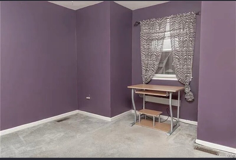 Building Photo - 2635 Upper Way