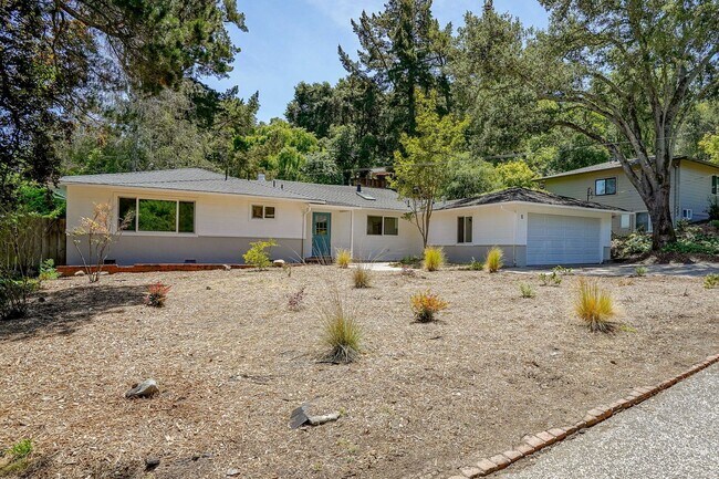 Building Photo - Fully Renovated Orinda Home for Rent, Avai...